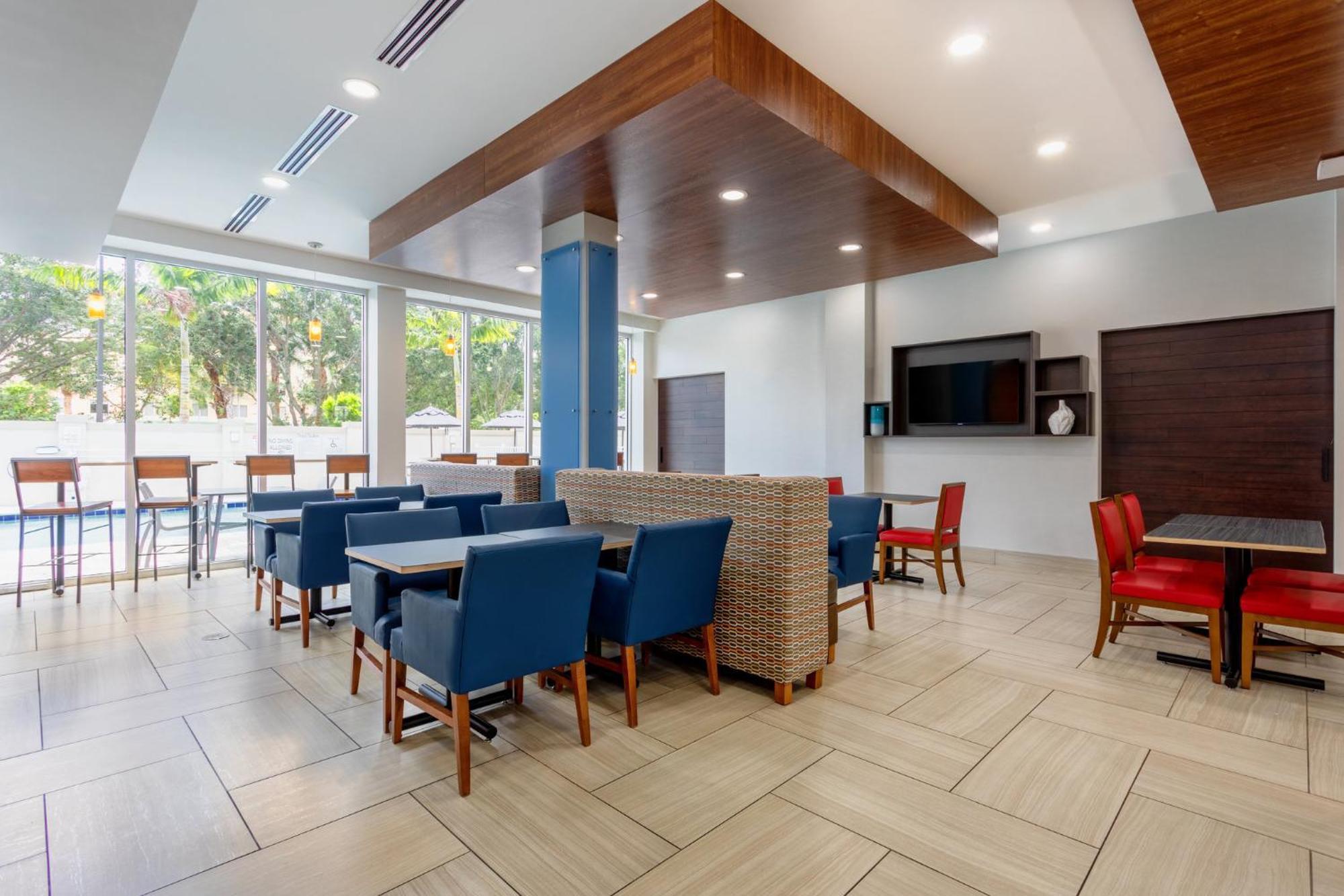 Holiday Inn Express & Suites - Miramar By Ihg ภายนอก รูปภาพ