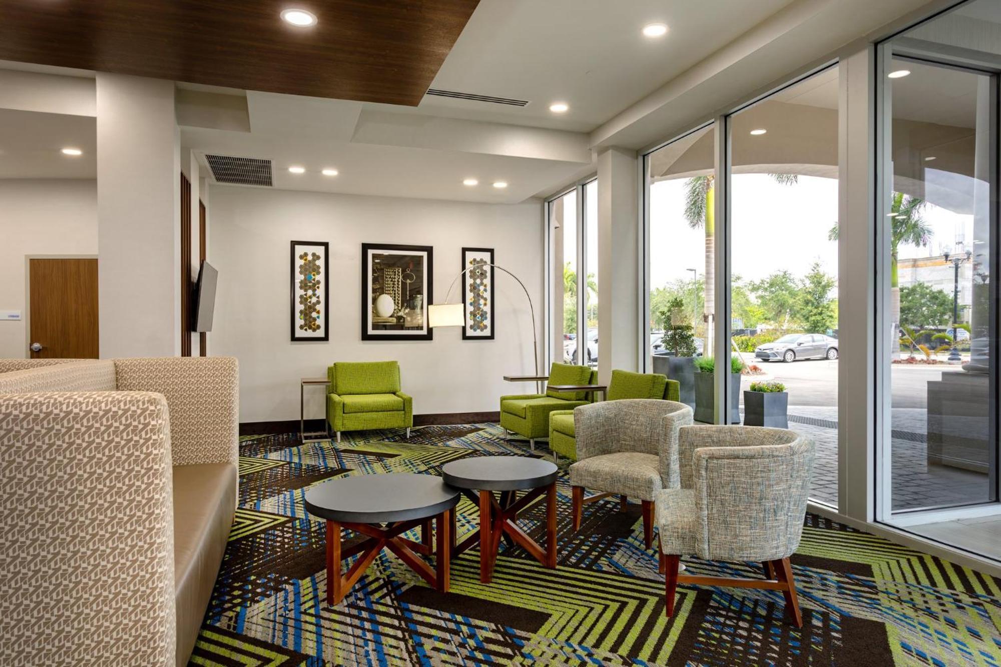 Holiday Inn Express & Suites - Miramar By Ihg ภายนอก รูปภาพ